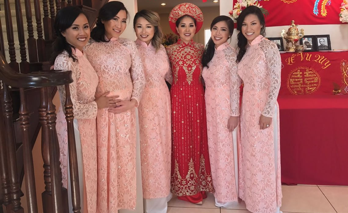 Hollywood Bridal - Dresses & Attire vendor