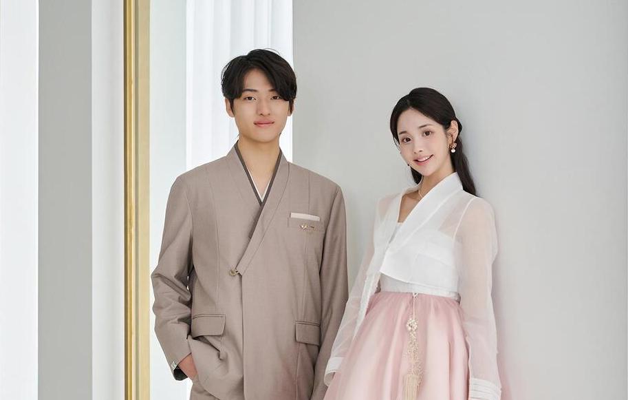 LEESLE - dresses_and_attire vendor